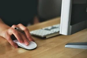 Dangers of Parasocial Relationships in Social Media